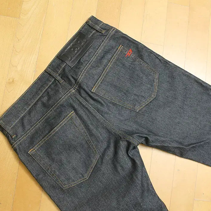 [BUNJANG] DIESEL Tapered Fit Jeans / DIESEL 디젤 테이퍼드핏 청바지 34정도 /BJC_5726