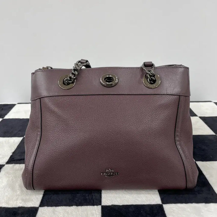 [BUNJANG] COACH Turnlock Edie Leather Chain Shoulder Bag / COACH 코치 턴락 이디 레더 체인 숄더백