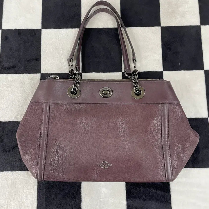 [BUNJANG] COACH Turnlock Edie Leather Chain Shoulder Bag / COACH 코치 턴락 이디 레더 체인 숄더백