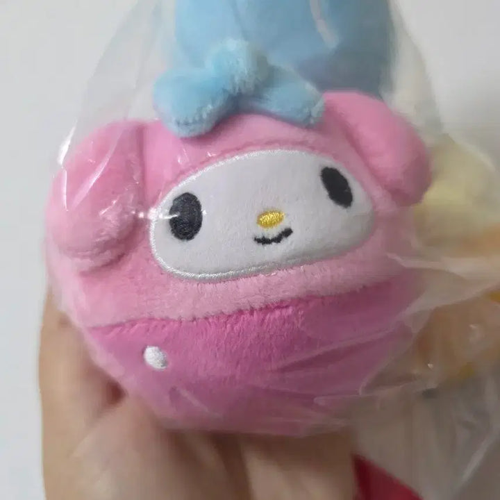 [BUNJANG] Sanrio Avail Mascot Set (My Melody &amp; Kuromi) with Bag / 산리오 아베일 가챠볼 마스코트 마멜,쿠로미&amp;가방 세트