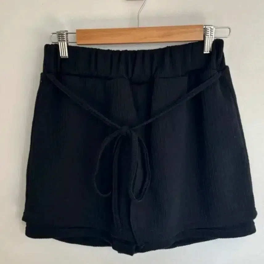 [BUNJANG] Ribbed Shorts with Belt - Black / 허리끈 블랙 반바지 골지 숏팬츠 치마 바지