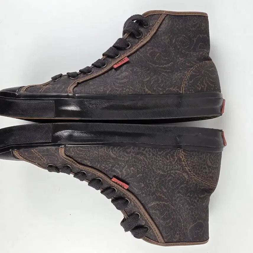 [BUNJANG] Vans Vault x Taka Hayashi High-Top Sneakers / 빈트로^^280 반스볼트 X 타카하야시 하이탑 한정판