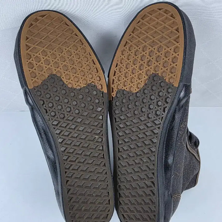 [BUNJANG] Vans Vault x Taka Hayashi High-Top Sneakers / 빈트로^^280 반스볼트 X 타카하야시 하이탑 한정판