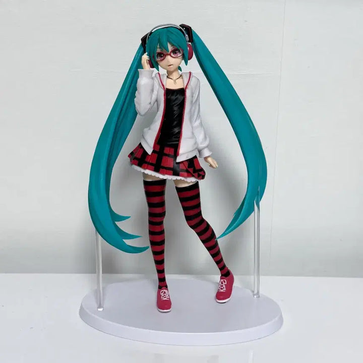 [BUNJANG] Hatsune Miku Natural Red Glasses Figure / 하츠네 미쿠 네추럴 네츄럴 빨간안경 피규어