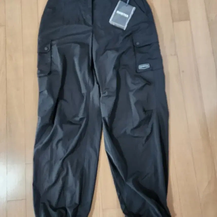 [BUNJANG] DUVETICA Black Cargo Jogger Pants (30-32) / 듀베티카 블랙 카고 조거팬 (30~32) 새상품