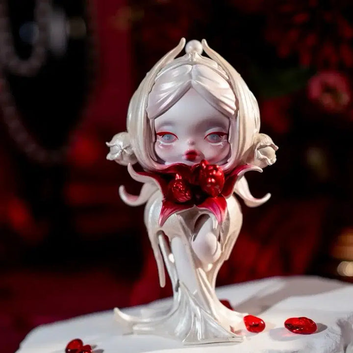 [BUNJANG] Pop Mart Skullpanda The Four Seasons Series: The Crown in Ashes Figure / 팝마트 스컬판다 꽃잎의 4막 시리즈 The Crown in Ashes