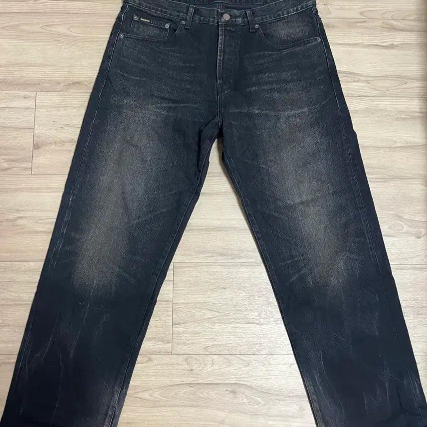 [BUNJANG] Supreme Distressed Loose Fit Jeans Black 24FW / 슈프림 디스트레스드 루즈핏 블랙 24fw