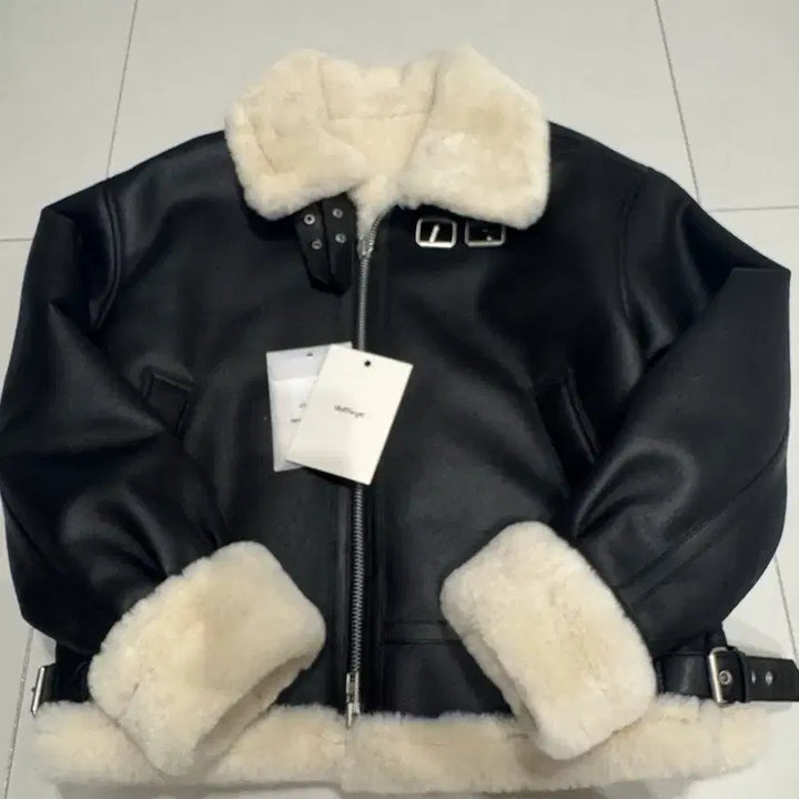 [BUNJANG] Dopey Sef Suede Mustang Jumper Black / 도프셉 무스탕