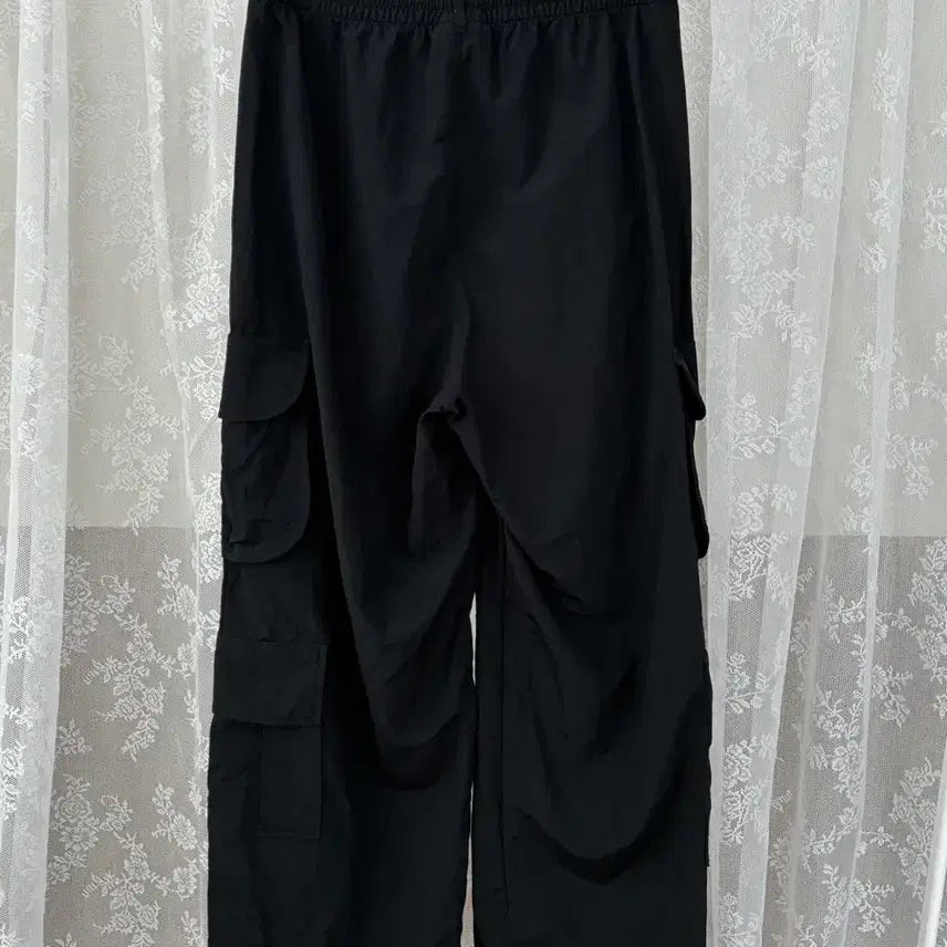 [BUNJANG] Nerdy Two-Way Nylon Cargo Pants Black / M) 널디 투웨이 나일론 카고 팬츠 블랙