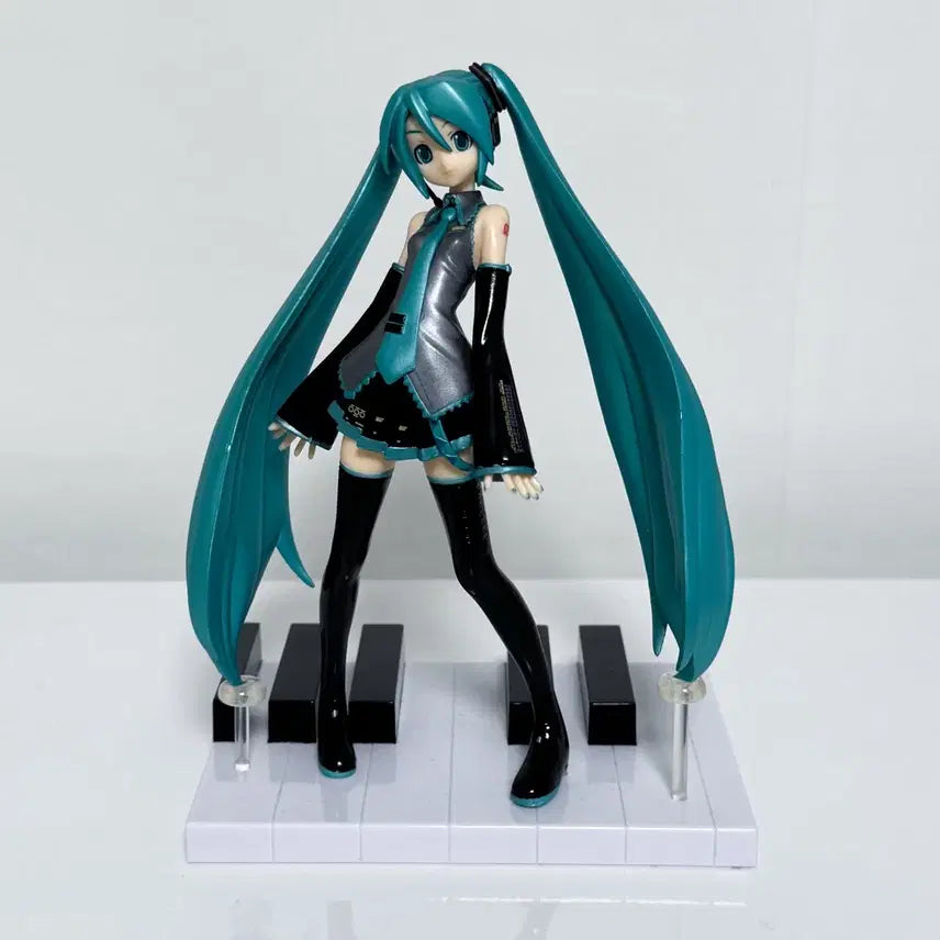[BUNJANG] Hatsune Miku Extra Pearl Figure / 고전 하츠네 미쿠 엑스트라 펄 피규어