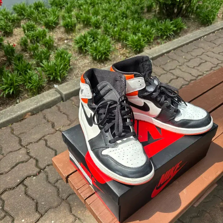 [BUNJANG] Nike Air Jordan 1 Retro High OG Sneakers / 나이키 에어 조던1 레트로 하이 OG 285mm 풀박스 판매