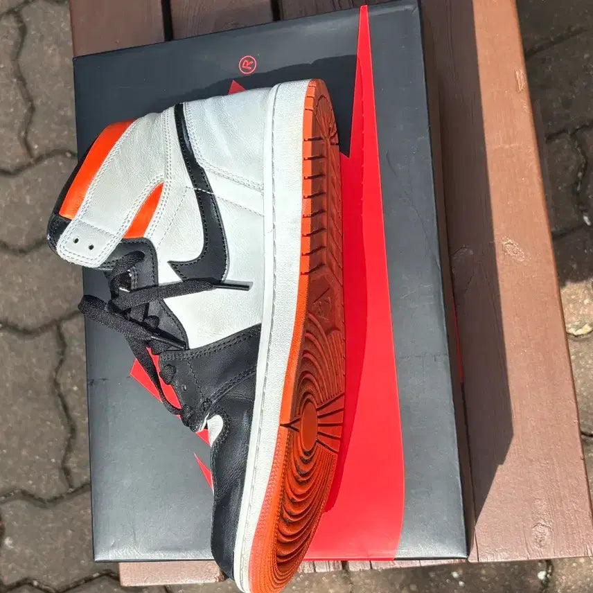 [BUNJANG] Nike Air Jordan 1 Retro High OG Sneakers / 나이키 에어 조던1 레트로 하이 OG 285mm 풀박스 판매