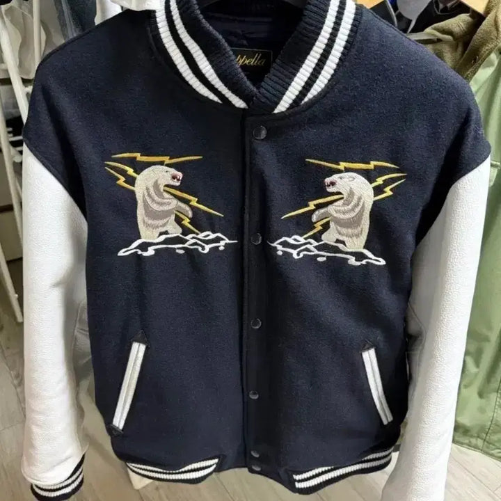 [BUNJANG] A Cappella Clothing White Bear Stadium Varsity Jacket / 아카펠라클로딩 백곰 스타디움 바시티 자켓