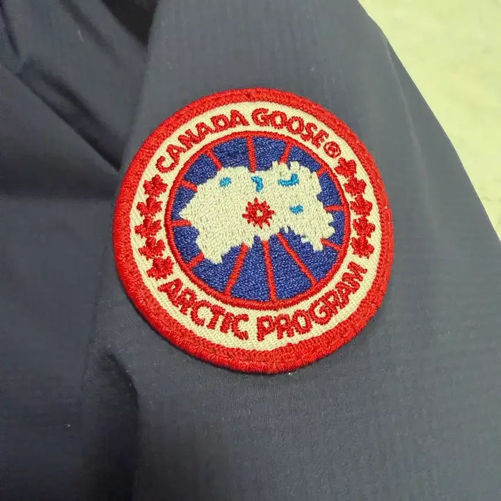 [BUNJANG] Canada Goose Lodge Hoody Padded Jacket / 캐나다구스 롯지 후디 패딩 M