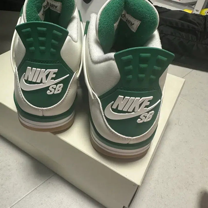 [BUNJANG] Air Jordan 4 x Nike SB &