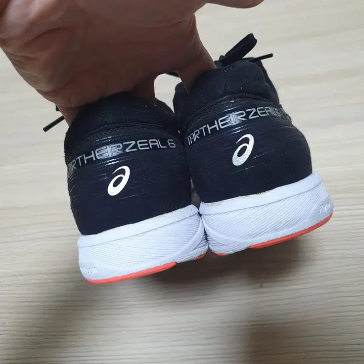 [BUNJANG] Asics Tartherzeal 6 Running Shoes / 아식스 타사질 6 러닝화 250