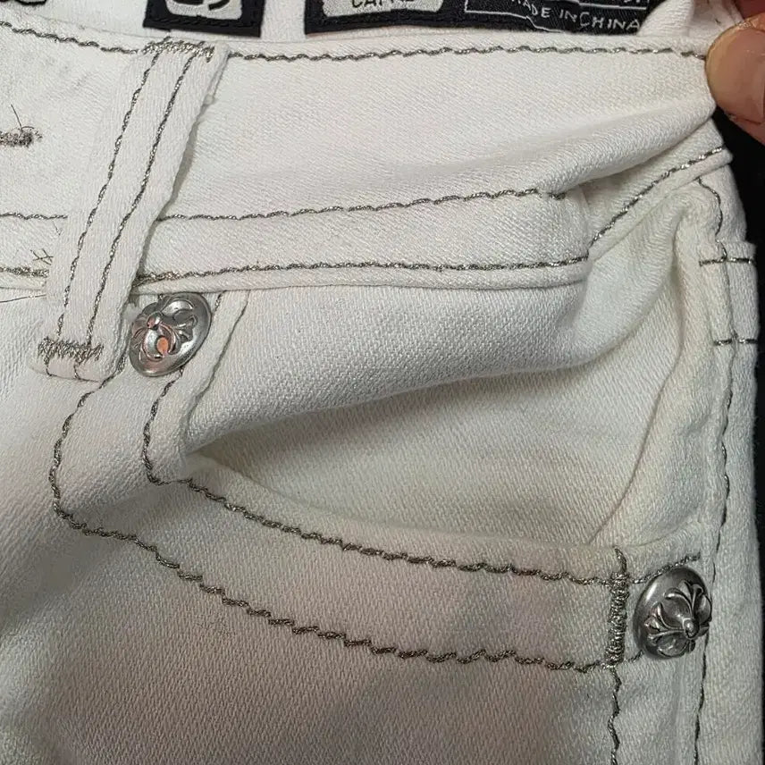 [BUNJANG] MISS ME Y2K 8-Length Low-Rise Denim Pants Cream / MISS ME 미스미 Y2K 로우라이즈 8부 데님 팬츠 크림진 25