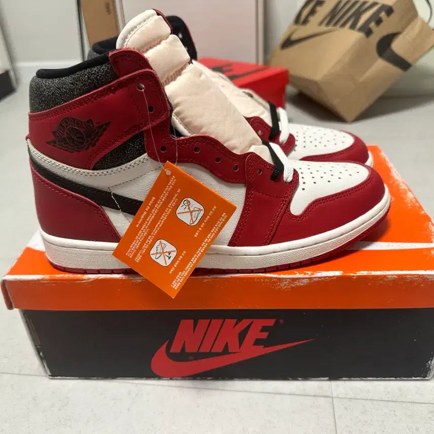 [BUNJANG] Air Jordan 1 High Chicago (2022) - Size 275 / [오늘사면30에 드림]조던1시카고 275사이주