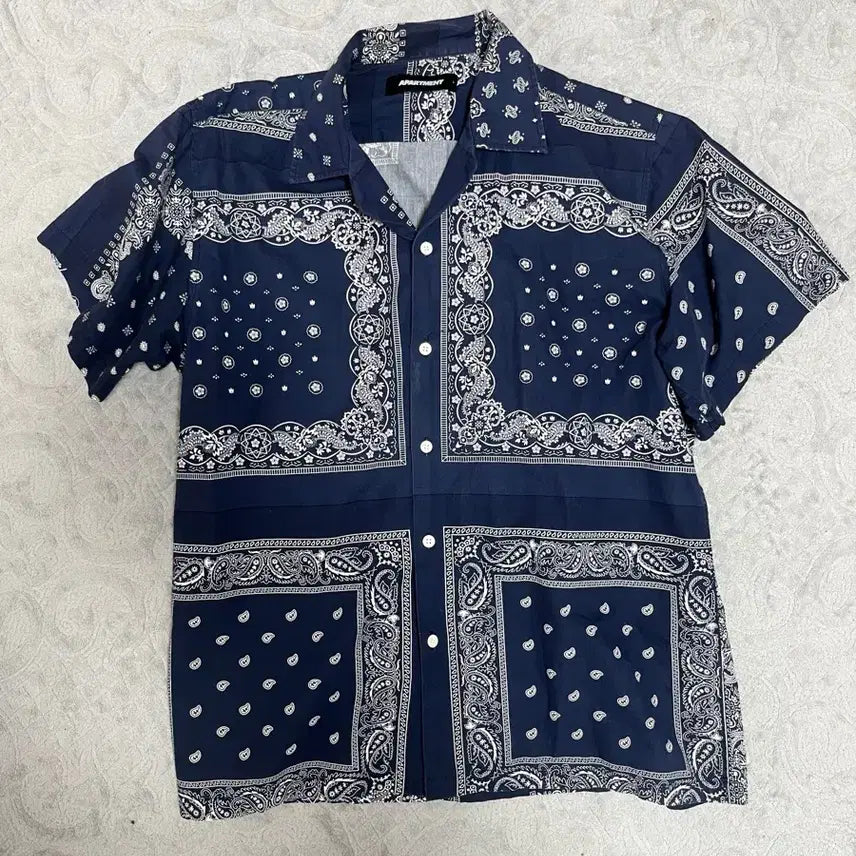 [BUNJANG] Apartment Bandana Short Sleeve Shirt / 아파트먼트 반다나 반팔셔츠