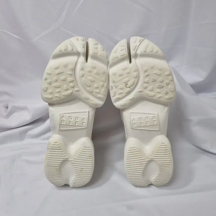 [BUNJANG] Nike Aqua Rift Sale Sneakers Sandals White / 빈티지하서 250 나이키 아쿠아 리프트 세일 스니커즈 샌들 화이트