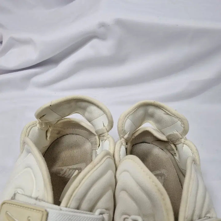[BUNJANG] Nike Aqua Rift Sale Sneakers Sandals White / 빈티지하서 250 나이키 아쿠아 리프트 세일 스니커즈 샌들 화이트