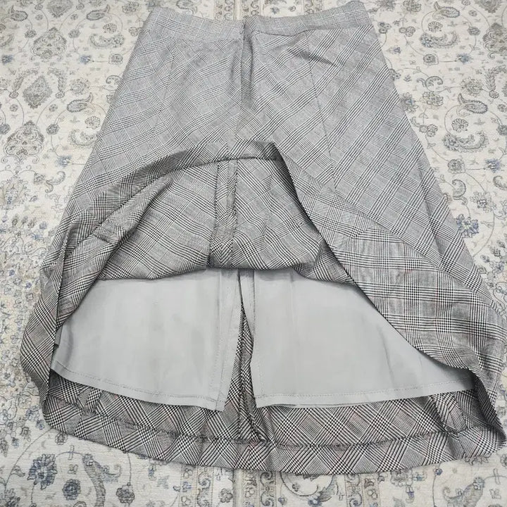 [BUNJANG] Burberry Tartan A-Line Skirt Size 36 (26-27) / 버버리 타탄체크 A라인 스커트 36사이즈 (26-27)
