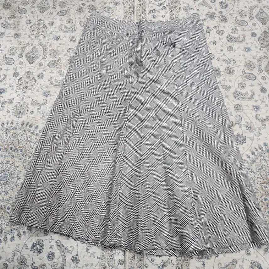 [BUNJANG] Burberry Tartan A-Line Skirt Size 36 (26-27) / 버버리 타탄체크 A라인 스커트 36사이즈 (26-27)