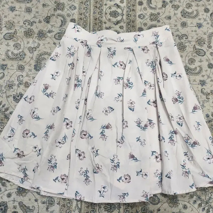 [BUNJANG] Earth Music &amp; Ecology Floral Culottes Pants / 어스뮤직 플로럴 큐롯 팬츠(치마바지) F