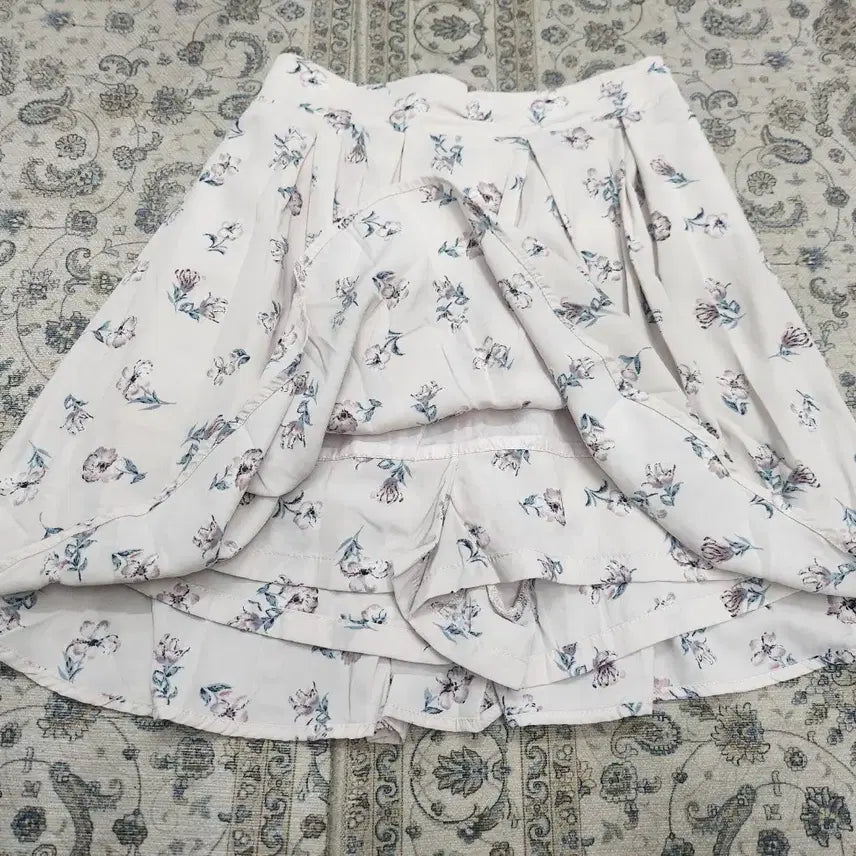 [BUNJANG] Earth Music &amp; Ecology Floral Culottes Pants / 어스뮤직 플로럴 큐롯 팬츠(치마바지) F