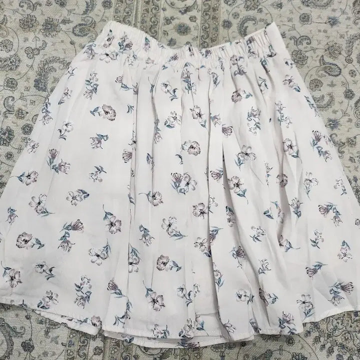 [BUNJANG] Earth Music &amp; Ecology Floral Culottes Pants / 어스뮤직 플로럴 큐롯 팬츠(치마바지) F