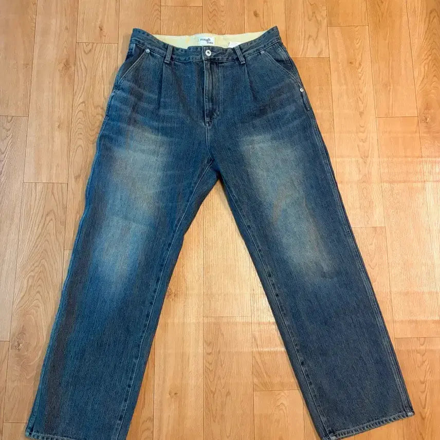 [BUNJANG] Rough Side Drape Denim Medium Blue Jeans / (2)러프사이드 드레이프 데님 미디엄블루