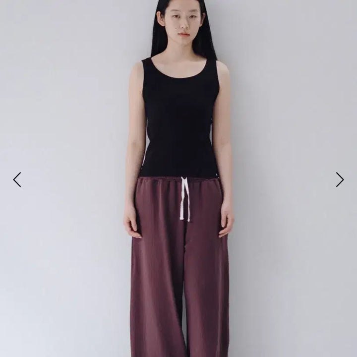 [BUNJANG] Ohesio Basic U-Neck Sleeveless Black / 새상품 오헤시오 베이직 유넥 슬리브리스 블랙