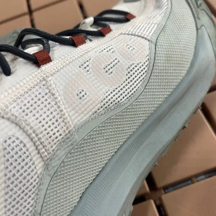 [SOLD OUT] Nike ACG Mountain Fly 2 Low Gore-Tex Pha