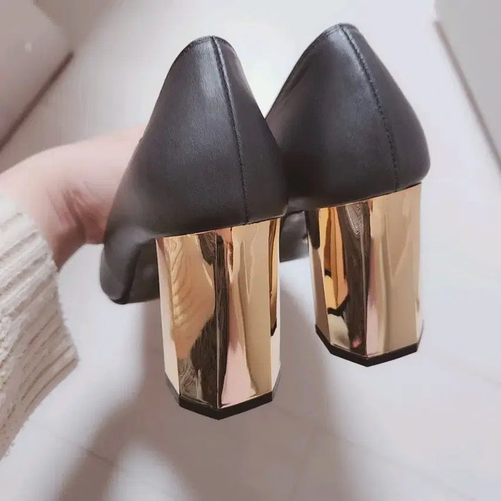 [BUNJANG] Guess Black Gold Mirror Heel Shoes / 게스 구두 블랙 골드미러힐