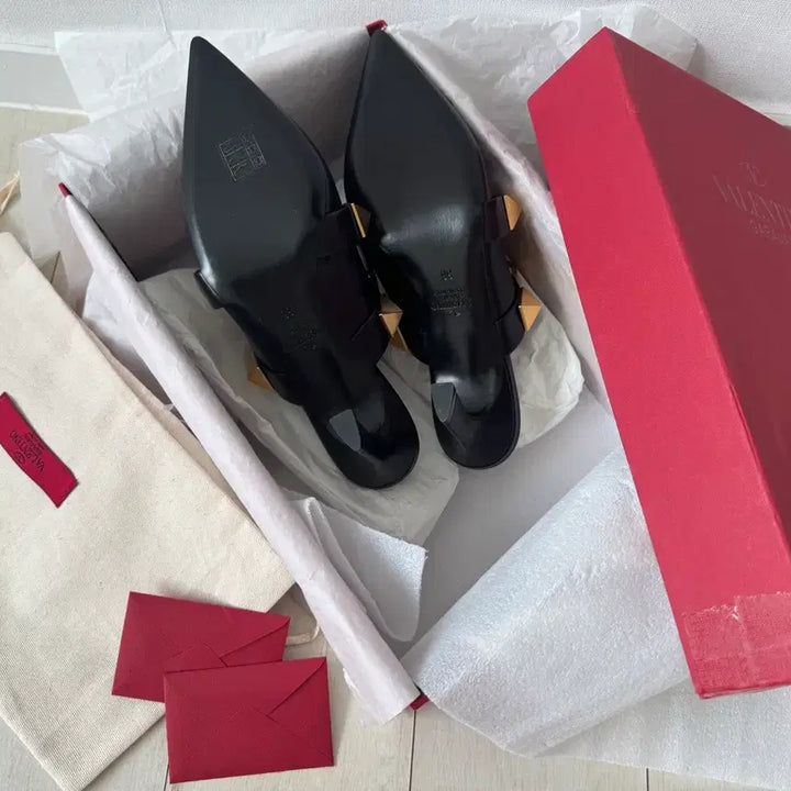 [BUNJANG] Valentino Rockstud Mules (Size 36) / 발렌티노 락스터드 뮬 새제품(사이즈36)