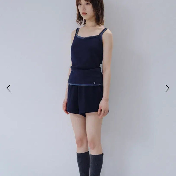 [BUNJANG] Ohecio Ribbed V-Neck Sleeveless Top - Blue / 새상품 오헤시오 골지 브이넥 슬리브리스 블루