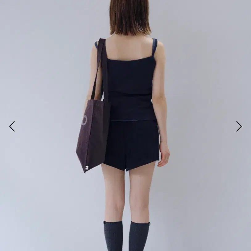 [BUNJANG] Ohecio Ribbed V-Neck Sleeveless Top - Blue / 새상품 오헤시오 골지 브이넥 슬리브리스 블루