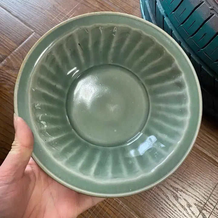 [BUNJANG] Authentic Qing Dynasty Mid-Period Longquan Celadon Vase / 진품  명나라 말기 용천요