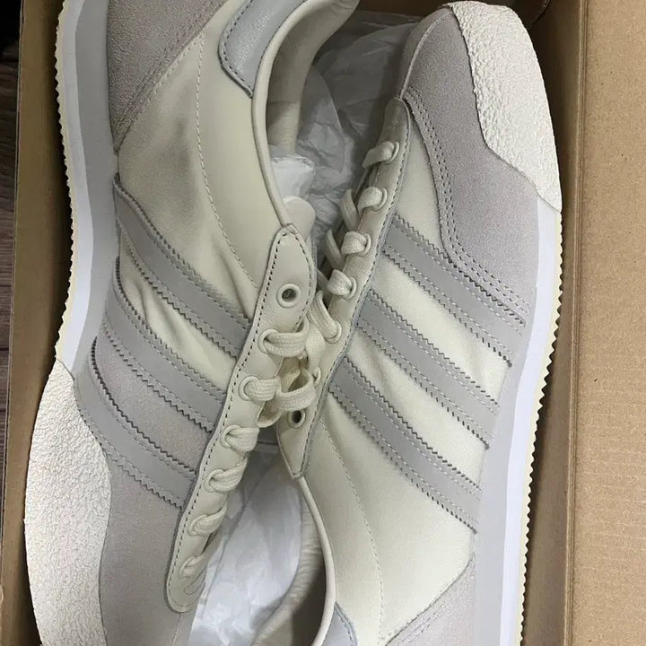 [BUNJANG] Adidas x Oasis Liam Gallagher Spezial Sneakers / 아디다스 x 오아시스 리암갤러거 스페지알 2