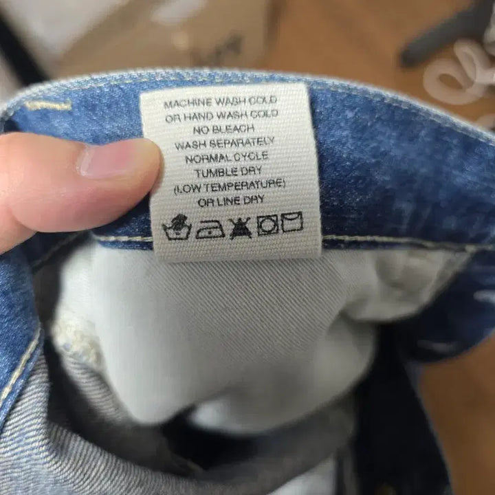 [BUNJANG] EVISU Washed Damage Denim Jeans / [31] 에비수 워싱 데미지 데님