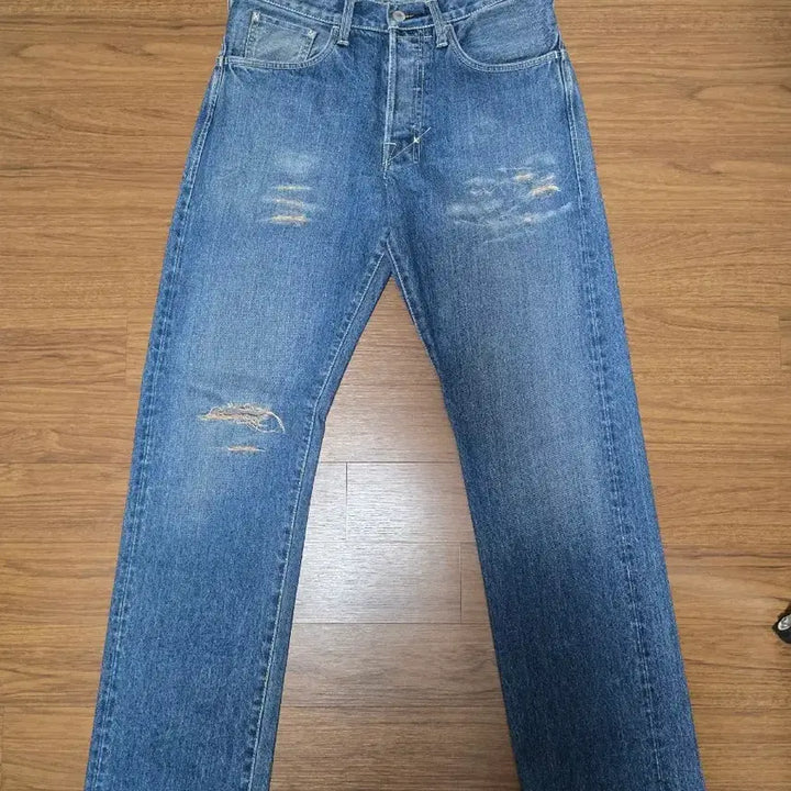 [BUNJANG] EVISU Washed Damage Denim Jeans / [31] 에비수 워싱 데미지 데님