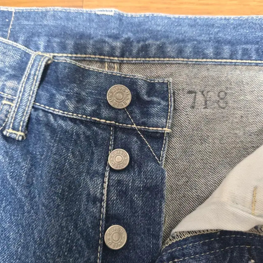 [BUNJANG] EVISU Washed Damage Denim Jeans / [31] 에비수 워싱 데미지 데님
