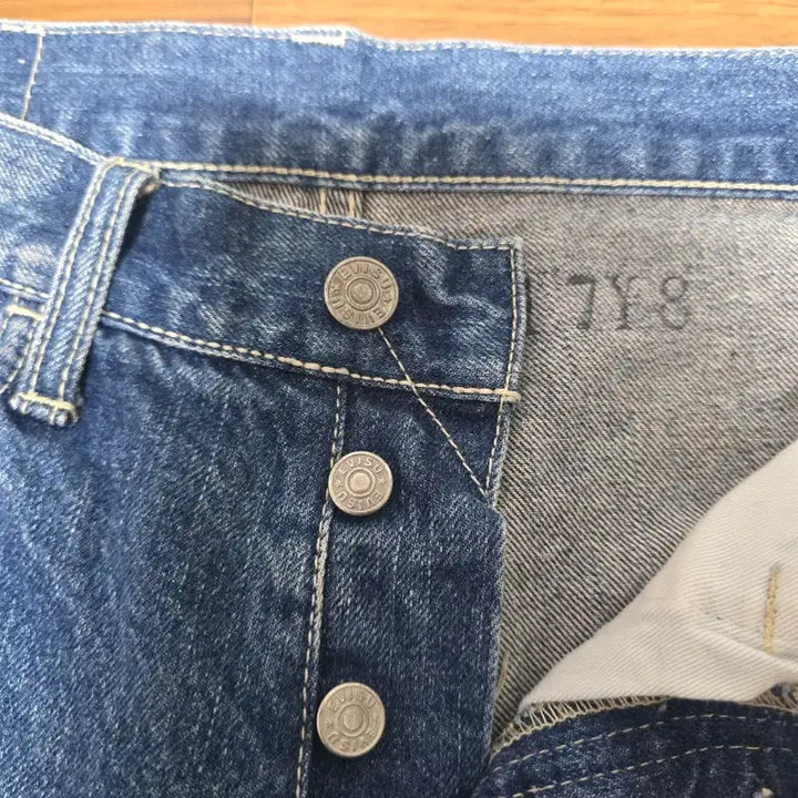 [BUNJANG] EVISU Washed Damage Denim Jeans / [31] 에비수 워싱 데미지 데님
