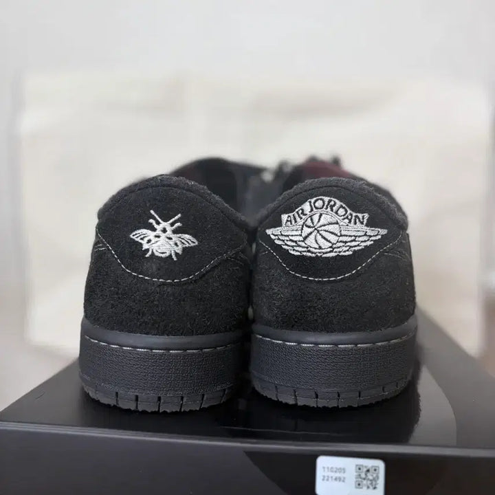 [SOLD OUT] 트래비스 스캇 블랙팬텀280
