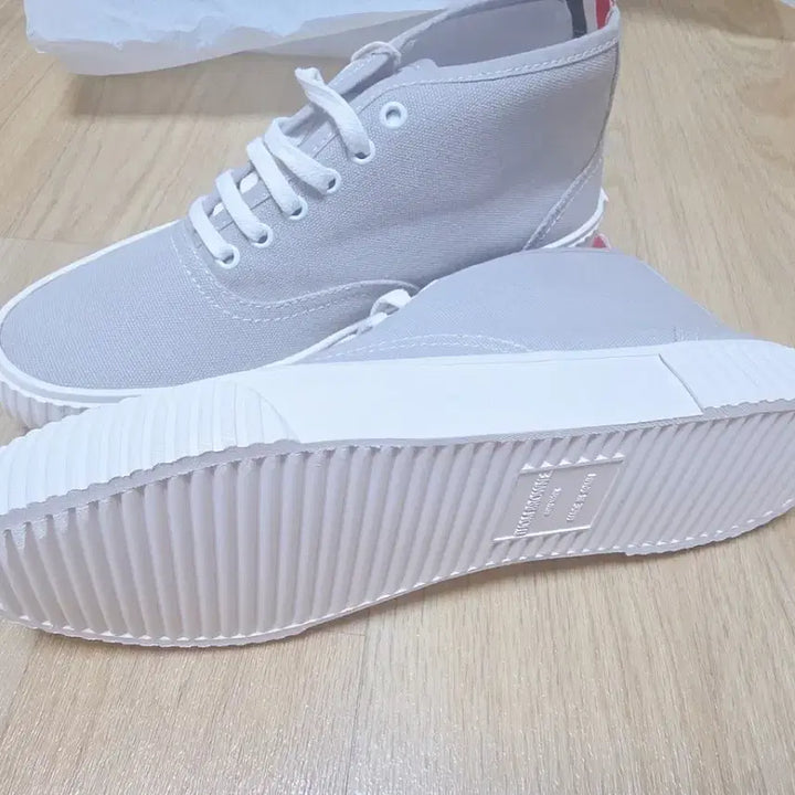 [BUNJANG] Thom Browne Sneakers Size 7 / 톰브라운 스니커즈 7사이즈 새제품 판매합니다. 신발