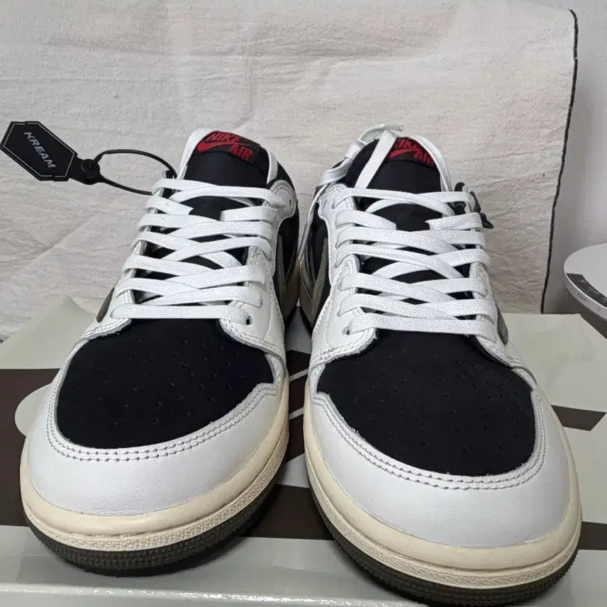 [SOLD OUT] 트래비스스캇 미디엄올리브 우먼스285