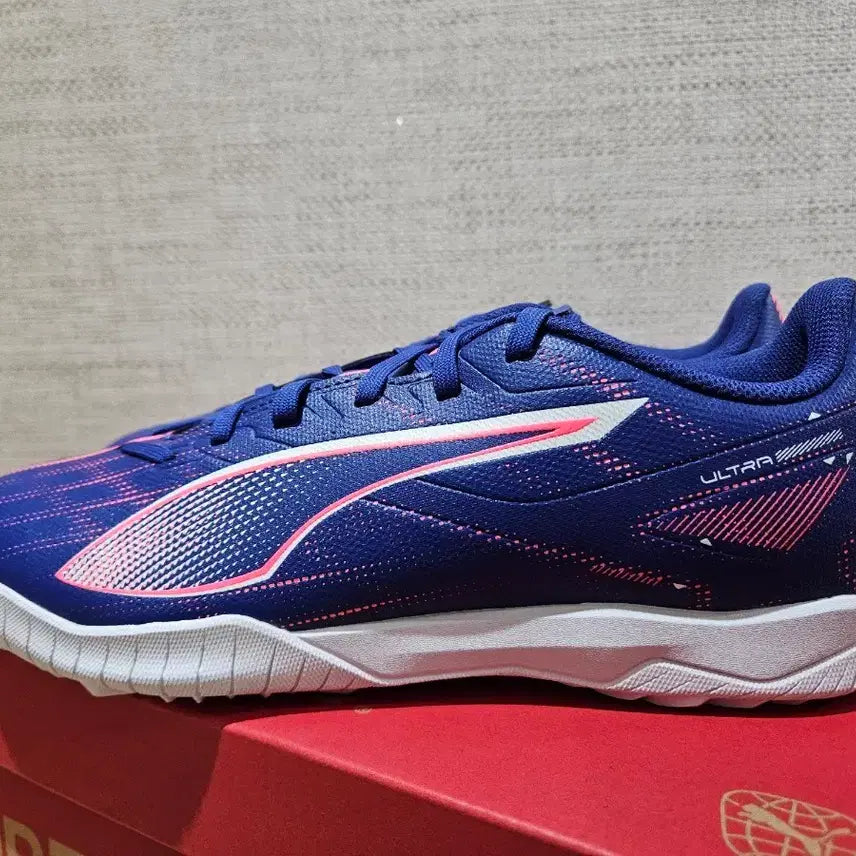 [BUNJANG] Puma Ultra 5 Futsal Shoes (New) / 푸마 울트라 5플레이 (새상품260.270)