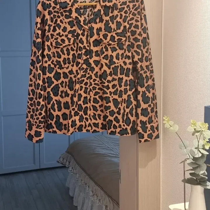 [BUNJANG] Leopard Print Blouse / 호피 블라우스