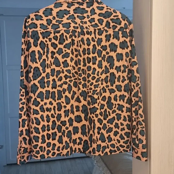 [BUNJANG] Leopard Print Blouse / 호피 블라우스