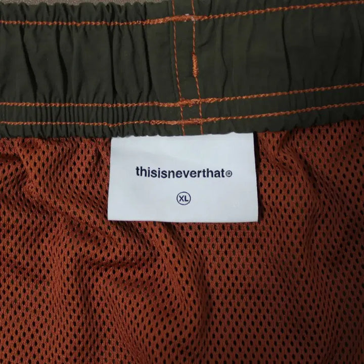[BUNJANG] Thisisneverthat 디네뎃 카키 반바지 / Thisisneverthat 디네뎃 카키 반바지